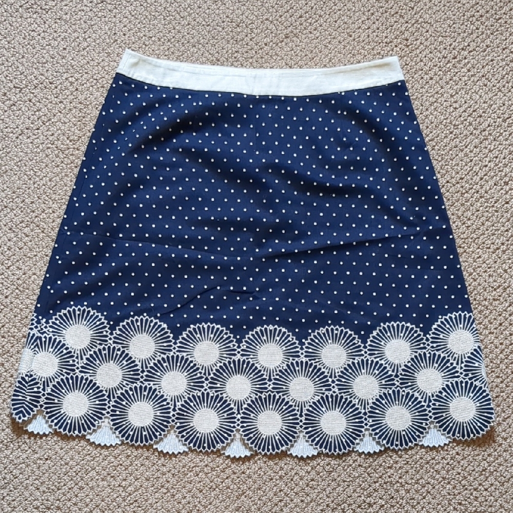 Boden Imogene Navy and White Polka Dot Floral Burst Embroidered Skirt